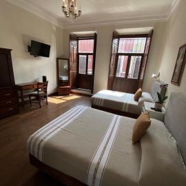 Hotel Cantera Real, Morelia，位于莫雷利亚的酒店