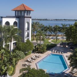 Courtyard by Marriott Bradenton Sarasota/Riverfront，位于布雷登顿的酒店