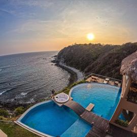 Pacific King Hotel，位于Cuatunalco的酒店