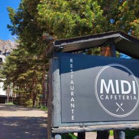 Apartamentos Midi 3000，位于福米加尔的酒店