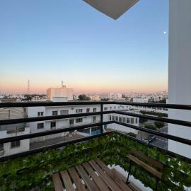 SUITOUISS - Agdal 1 - Appartement à 2 minutes de la gare de train TGV Rabat,位于拉巴特的酒店