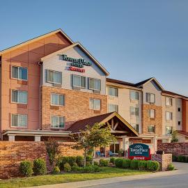 TownePlace Suites by Marriott Fayetteville N / Springdale，位于约翰逊的酒店