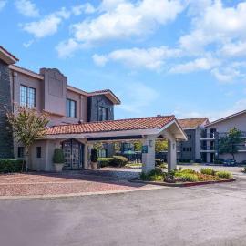 La Quinta Inn by Wyndham Sacramento North，位于Walerga的酒店