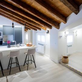 Apartamentos Hartzenbusch，位于特鲁埃尔的酒店