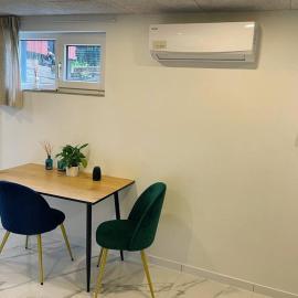 Cool private room，位于Løsning的酒店