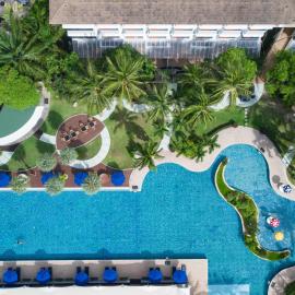 NH Boat Lagoon Phuket Resort，位于普吉镇的酒店