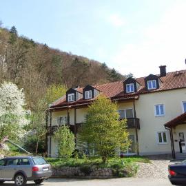 Hotel-Gasthof zur Krone，位于里登堡的酒店