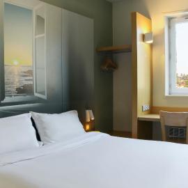 B&B HOTEL Fréjus Roquebrune-sur-Argens，位于罗克布伦河畔阿尔让的酒店