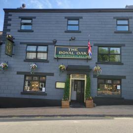 The Royal Oak Hotel,位于查珀伦勒弗里斯的酒店