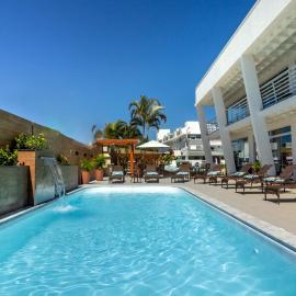 Hotel & Pousada Favareto - Praia dos Ingleses,位于弗洛里亚诺波利斯的酒店