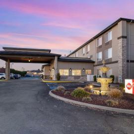 Best Western PLUS Walla Walla Suites Inn，位于瓦拉瓦拉的酒店