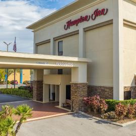 Hampton Inn by Hilton Spring Hill，位于Timber Pines的酒店