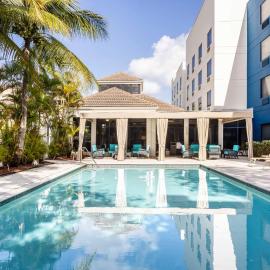 Hilton Garden Inn West Palm Beach Airport,位于西棕榈滩的酒店