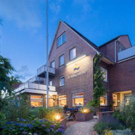 Hotel Strandburg，位于巴尔特鲁姆的酒店