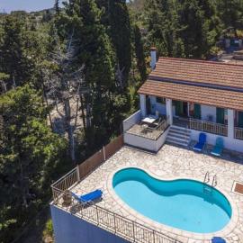 Villa Stamatoula，位于Georgoutsátika的酒店