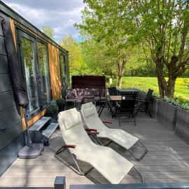 Holiday Home Tiny Haus Seeblick by Interhome，位于维德宁的酒店