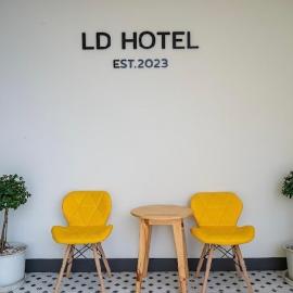 แอ่ว-ดีLD Hotel&Residences，位于Ngao的酒店