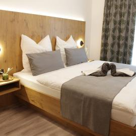 Gastwirtschaft & Hotel Doll，位于Markt Indersdorf的酒店
