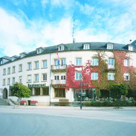 Hotel Kinnen，位于贝尔多夫的酒店