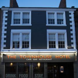The Townhouse Hotel，位于阿布罗斯的酒店