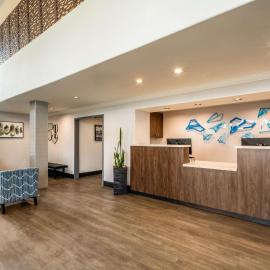 Best Western Inn & Suites Lemoore，位于勒穆尔的酒店