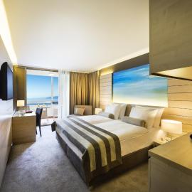 Hotel Excelsior - by Liburnia Hotels & Villas，位于洛夫兰的酒店