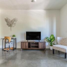 Central District Condo | Modern| Rooftop，位于西雅图的酒店