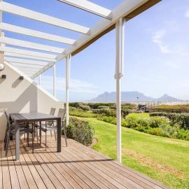 Dolphin Beach cabana Luxe beach cabana voor 4 personen direct aan het strand，位于泰布尔维尤的酒店