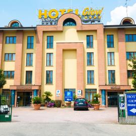 As Hotel Dei Giovi，位于切萨诺马代尔诺的酒店
