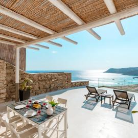 Panoramic Aegean Residence At Elia Beach Mykonos - Private & Exclusive，位于埃利亚海滩的酒店