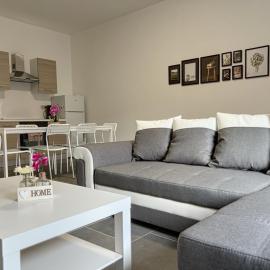 Charbex 4 Bruxelles-Charleroi-airport，位于沙勒罗瓦的酒店