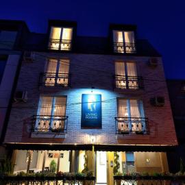 Living Rooms Hotel，位于斯科普里的酒店