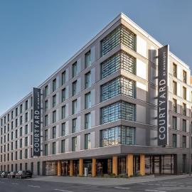 Courtyard by Marriott Cologne，位于科隆的酒店