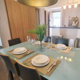 On Paseo de la Reforma, great location, luxurious, pool, gym,位于墨西哥城的酒店