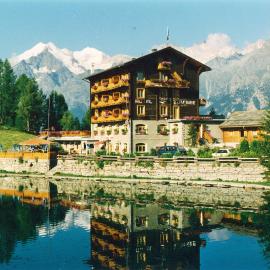 Hotel zum See，位于格雷兴的酒店