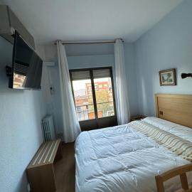 Hostal agripino y Restaurante asiático，位于Mora的酒店