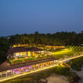 La Cabana Beach & Spa, By Ashvem Beach，位于曼德姆的酒店