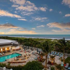 Hilton Garden Inn Cocoa Beach-Oceanfront, FL，位于可可比奇的酒店