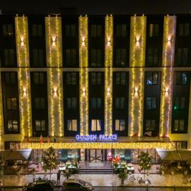 Hotel Golden Palace，位于斯库台的酒店