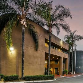 Travelodge by Wyndham Commerce Los Angeles Area，位于科默斯的酒店