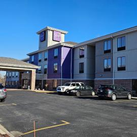 Sleep Inn & Suites Milwaukee Airport，位于密尔沃基的酒店