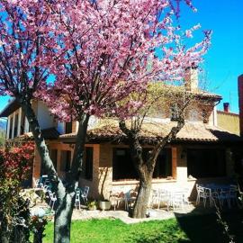 Hotel rural Los Manzanos，位于拉斯卡弗里亚的酒店
