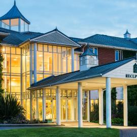 Arden Hotel And Leisure Club，位于比肯希尔的酒店