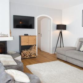 Cozy alpine apartment with fireplace，位于伦策海德的酒店