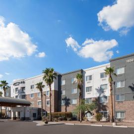 Courtyard by Marriott Phoenix West/Avondale，位于凤凰城的酒店