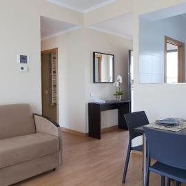 Aparthotel Jardines de Aristi，位于维多利亚-加斯特伊兹的酒店