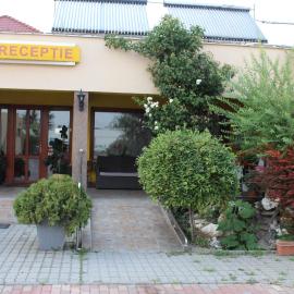 Motel Select，位于萨图马雷的酒店