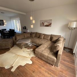 ROYAL OCEAN Ferienhaus mit Sauna, Spielekonsole und Whirlpool，位于罗斯托克的酒店
