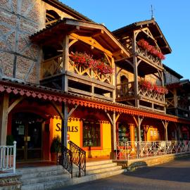 Les Saules Parc & Spa - Teritoria，位于沃纳斯的酒店