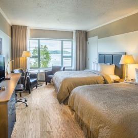 Hôtel le Manoir Baie-Comeau，位于贝科莫的酒店